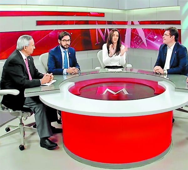 Regina Reyes-Heroles encabezó el foro. ESPECIAL