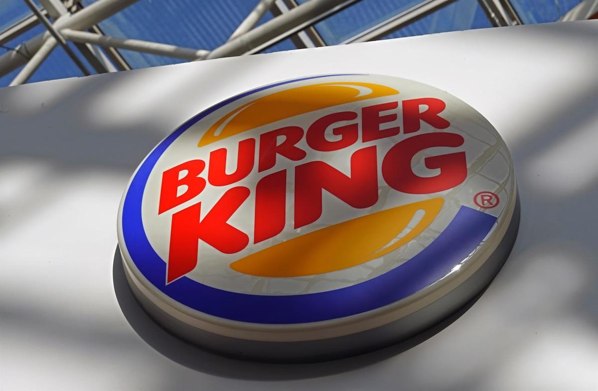Una empleada de Burger King disparó a un cliente con el que discutió | EFE