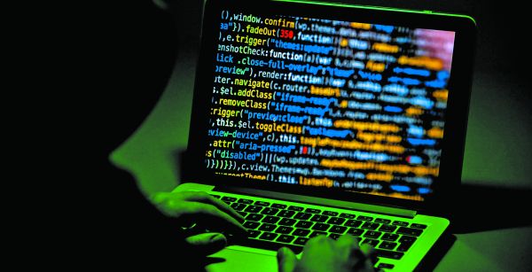 El sector energía en Europa y el financiero estadunidense se encuentran en la mira de hackers, indica experto. EFE
