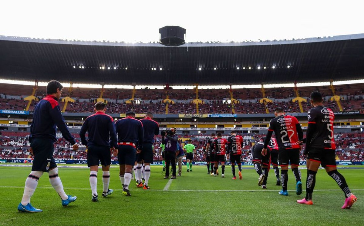 TV Azteca se baja de la transmisión de Clásico Tapatío entre Atlas y Chivas (Imago7)