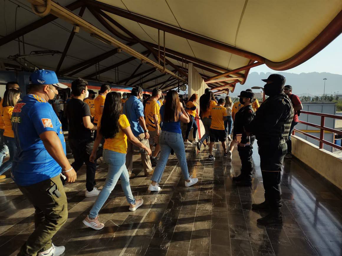 Desde temprana hora, elementos de Seguridad Pública de Nuevo León estuvieron en operativo. Foto: Especial