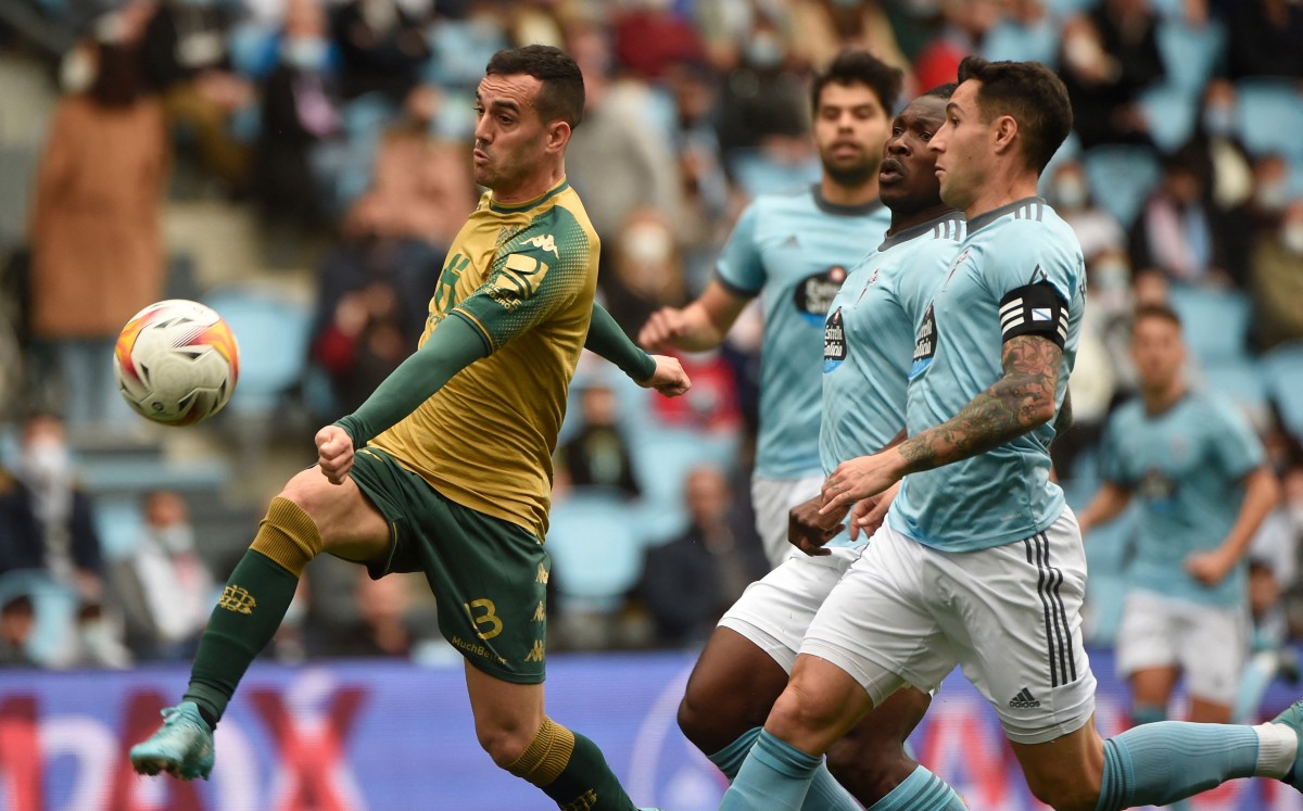 En duelo de mexicanos, Celta de Vigo y Betis empatan sin goles en Balaídos (AFP)