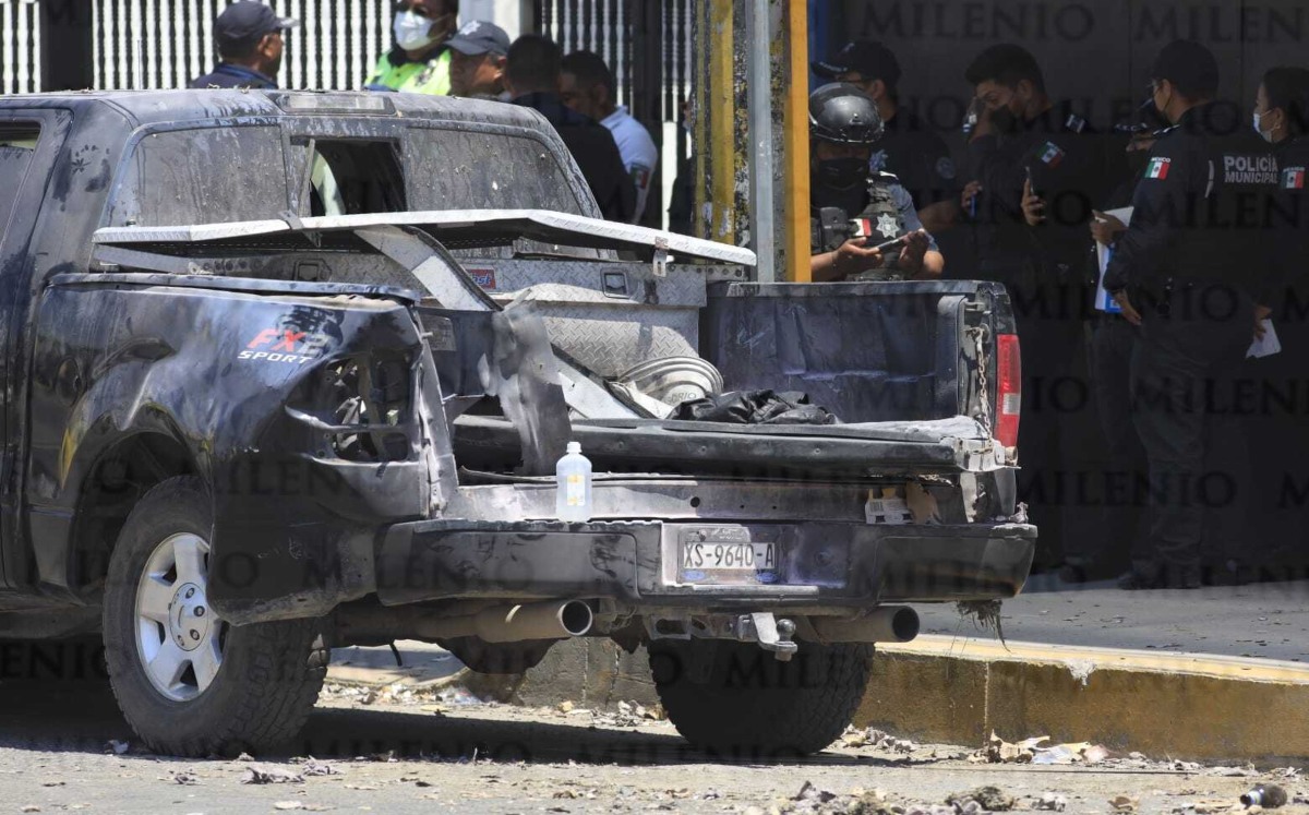 Tras explosión de una camioneta con pirotecnia en Puebla, hay 8 lesionados con quemaduras leves | Andrés Lobato