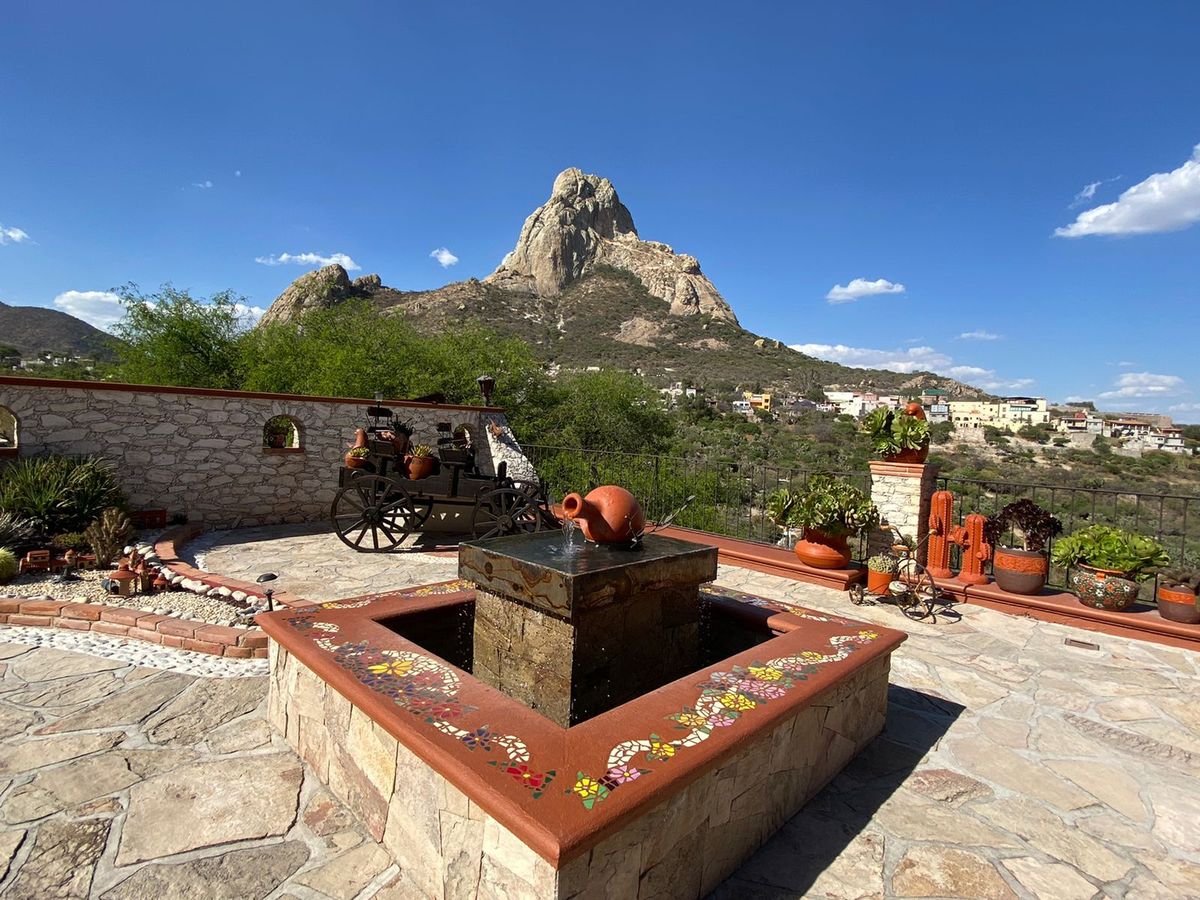 Peña de Bernal vuelve a celebrar el equinoccio de primavera tras dos años de pandemia de covid-19. (Especial)