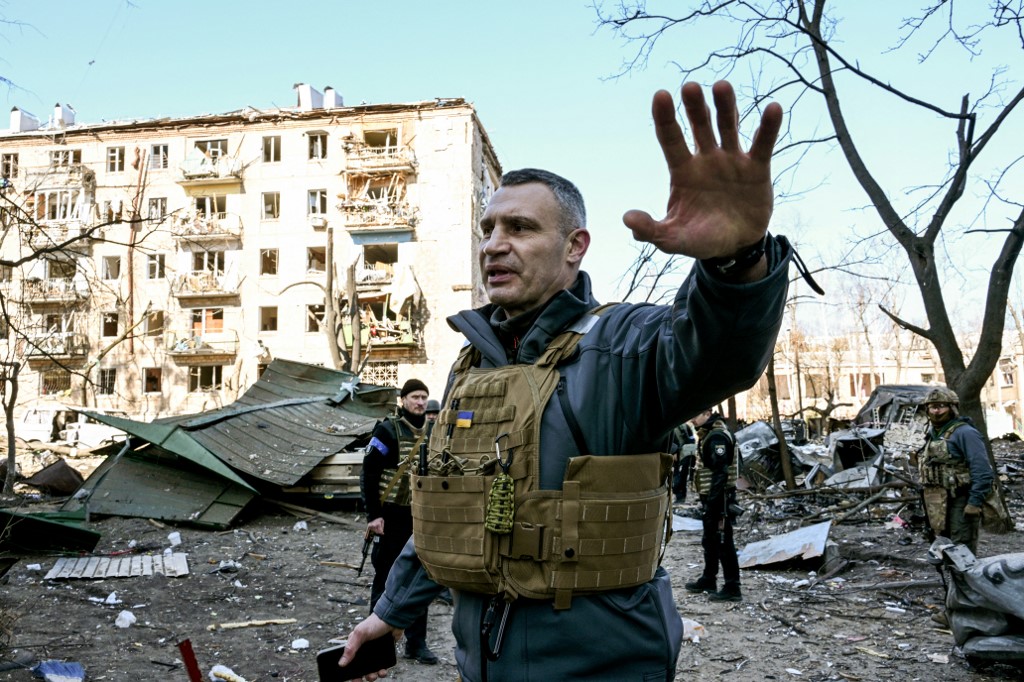 Vitali Klitshcko, alcalde de Kiev, quien también ha sido un campeón de peso completo en el boxeo. (AFP)