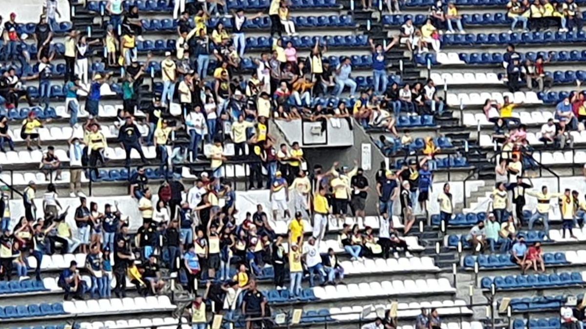Aficionados de América intentaron agruparse en Estadio Azteca