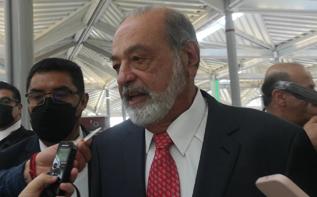 El empresario mexicano Carlos Slim tras la inauguración del aeropuerto. | Cristina Ochoa