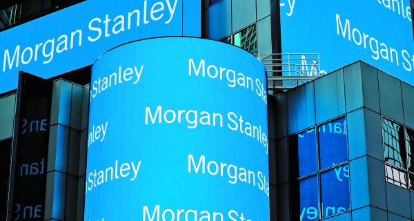 Las cinco entidades financieras sumaron 645 mdd por comisiones en el mercado. Lucas Jackson/Reuters