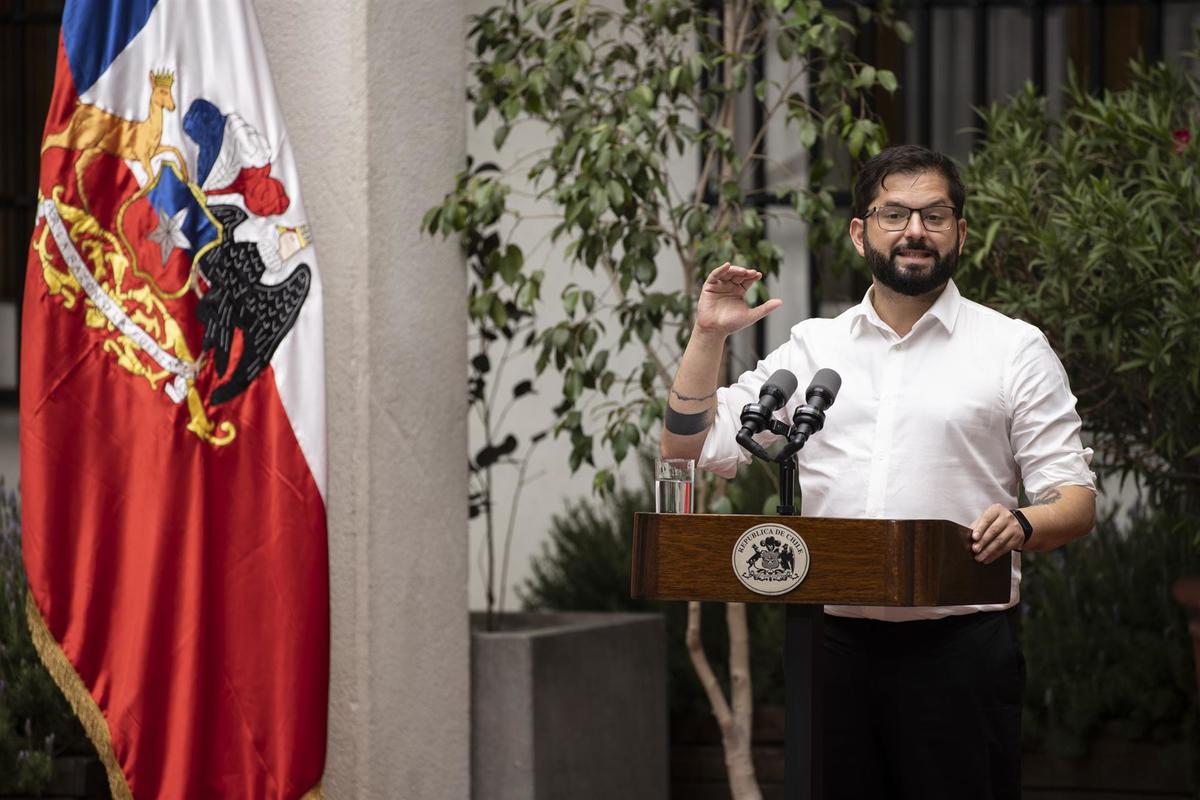 Boric llegará a la presidencia de chile con una nueva Constitución (EFE)