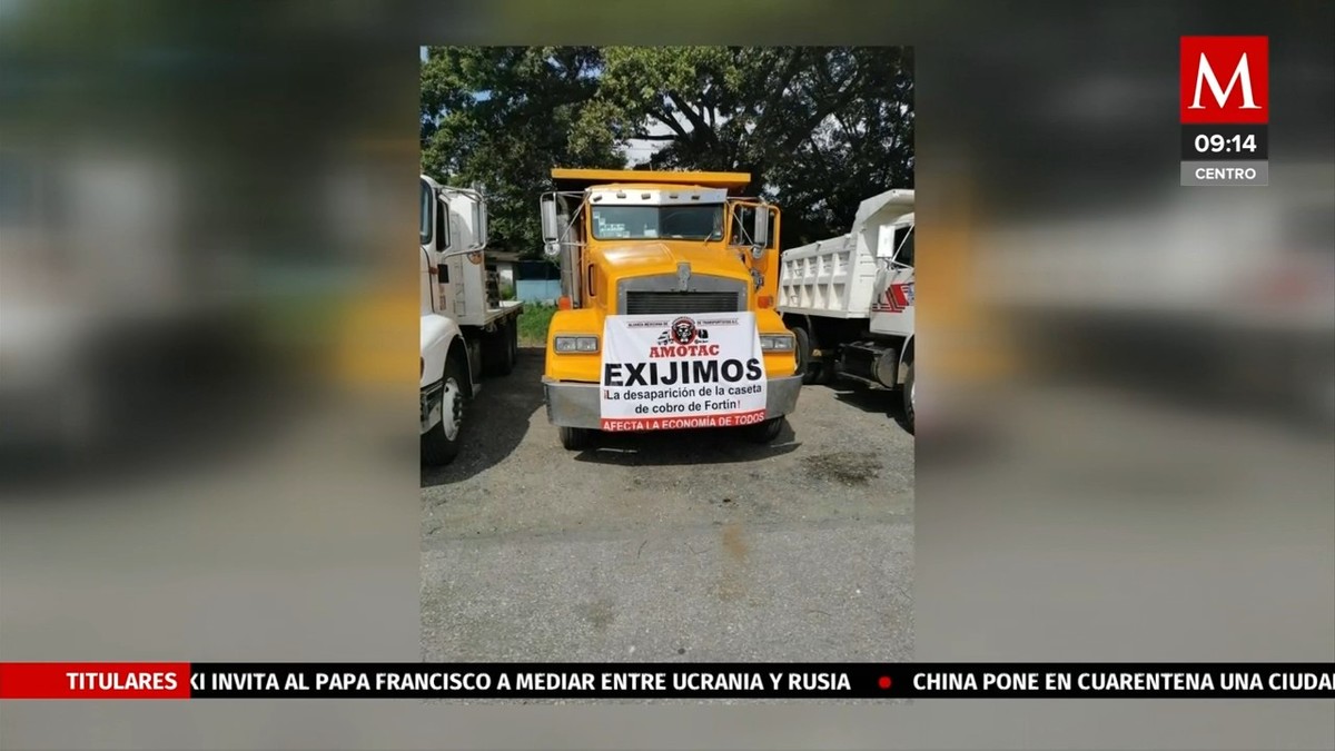 Con "marcha lenta", transportistas se movilizan en Veracruz