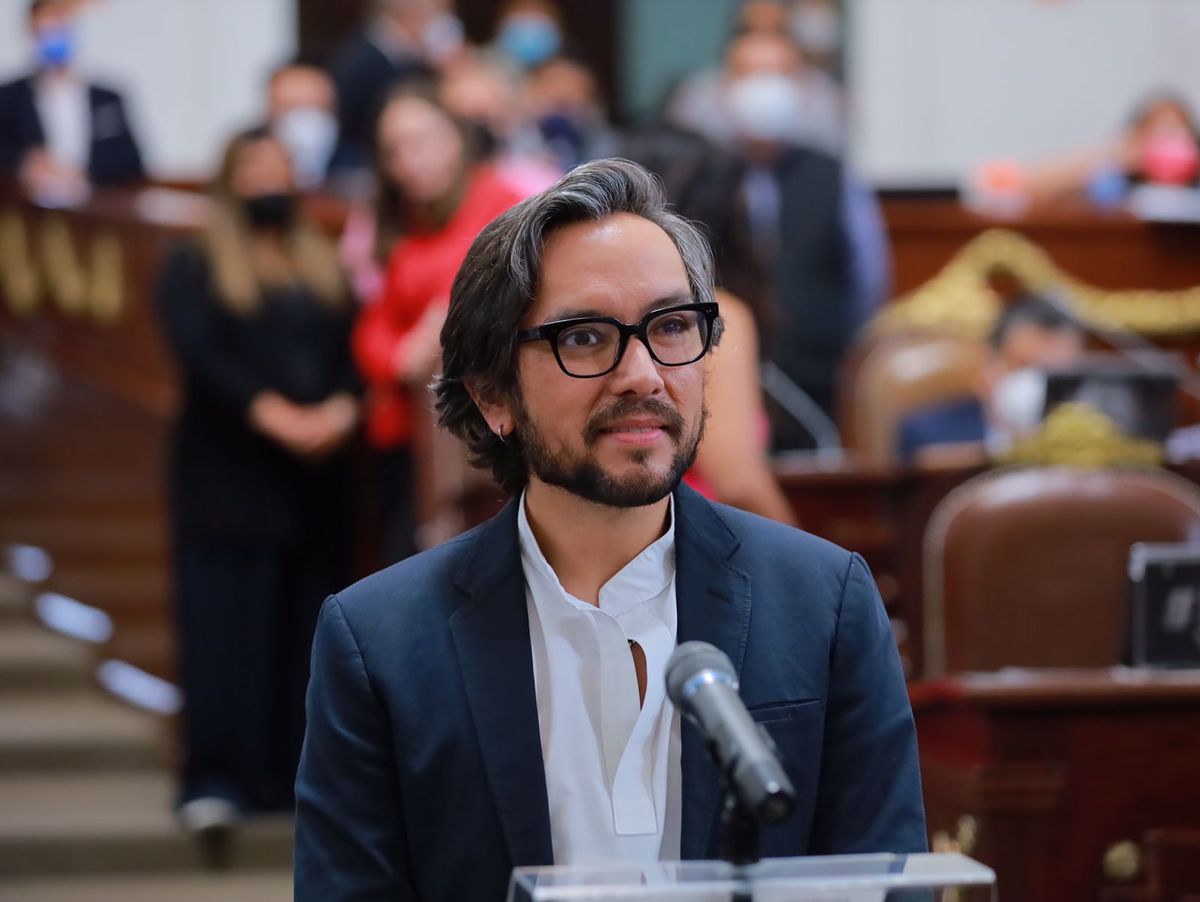 Genaro Lozano en el congreso (Especial)