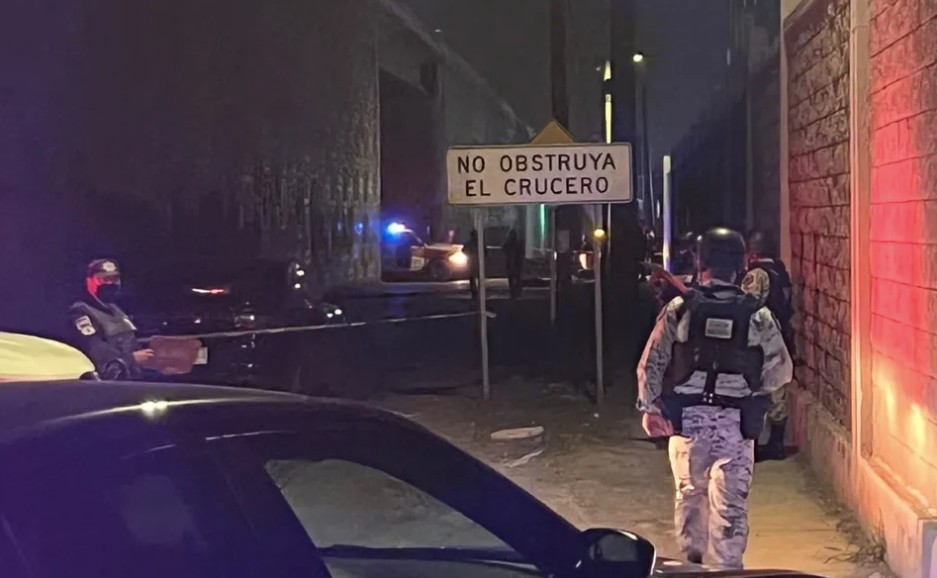 Hallan a hombre decapitado en el Libramiento Noroeste. Foto: Especial.