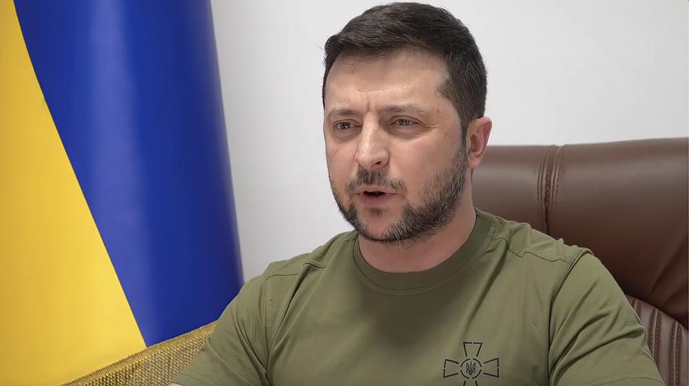 Servicios ucranianos abortan supuesto plan ruso para asesinar a Zelenski | AP