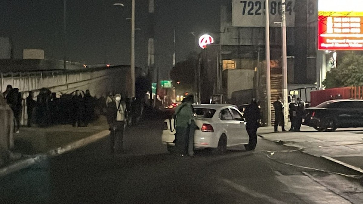 Hieren a policía en Toluca; implicados se resguardan en un domicilio