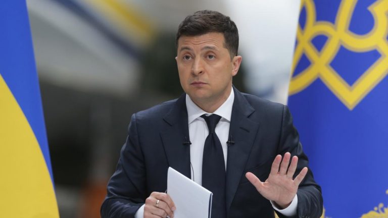 Volodímir Zelenski pide ayuda de Europa y el mundo entero (AFP)