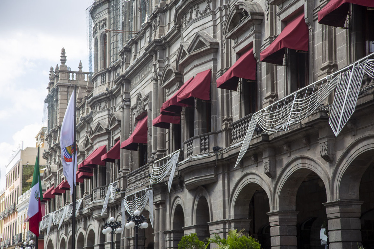 Ayuntamiento de Puebla y Sindicato "Benito Juárez" pactan aumento salarial de 4.5% |  Andrés Lobato
