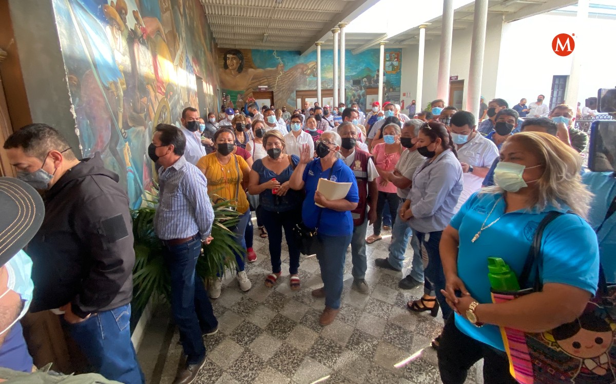 Trabajadores de Ciudad Victoria protestan contra alcalde Eduardo Gattás. (Antonio Hernández)
