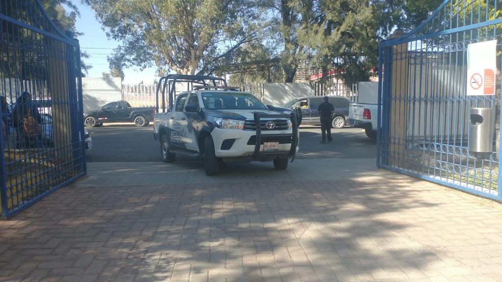 Elementos policiacos acudieron a la facultad de Ciencias y Química de la UJED | Milenio Digital