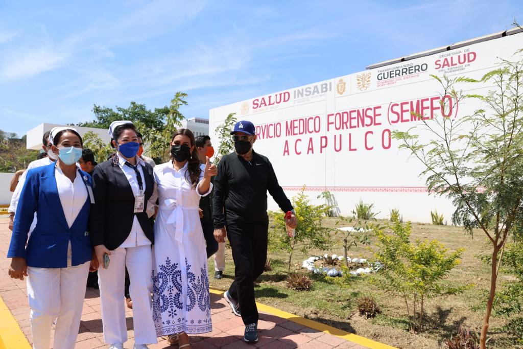 En la entrega estuvo la fiscal general del Estado y la secretaria de Salud.