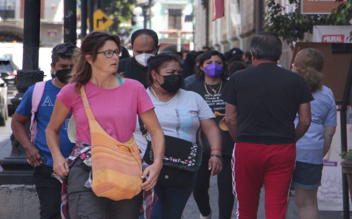Puebla suma 36 contagios y 2 muertes por covid-19 en un día | Melanie Torres