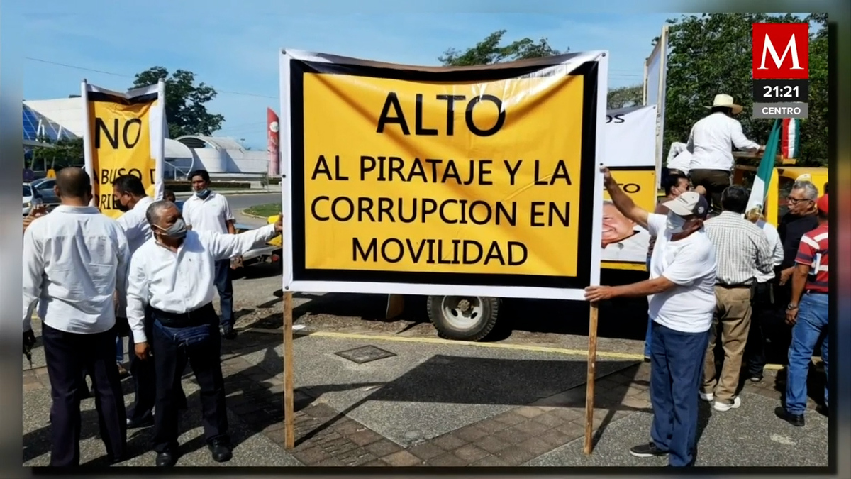 En Tabasco, taxistas protestan contra unidades piratas
