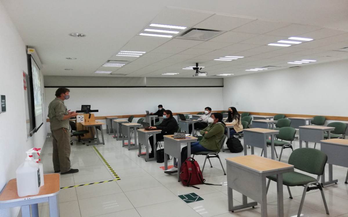 Regreso presencial total a 12 mil escuelas reactivará economía de Puebla: paterfamilias | Jaime Zambrano