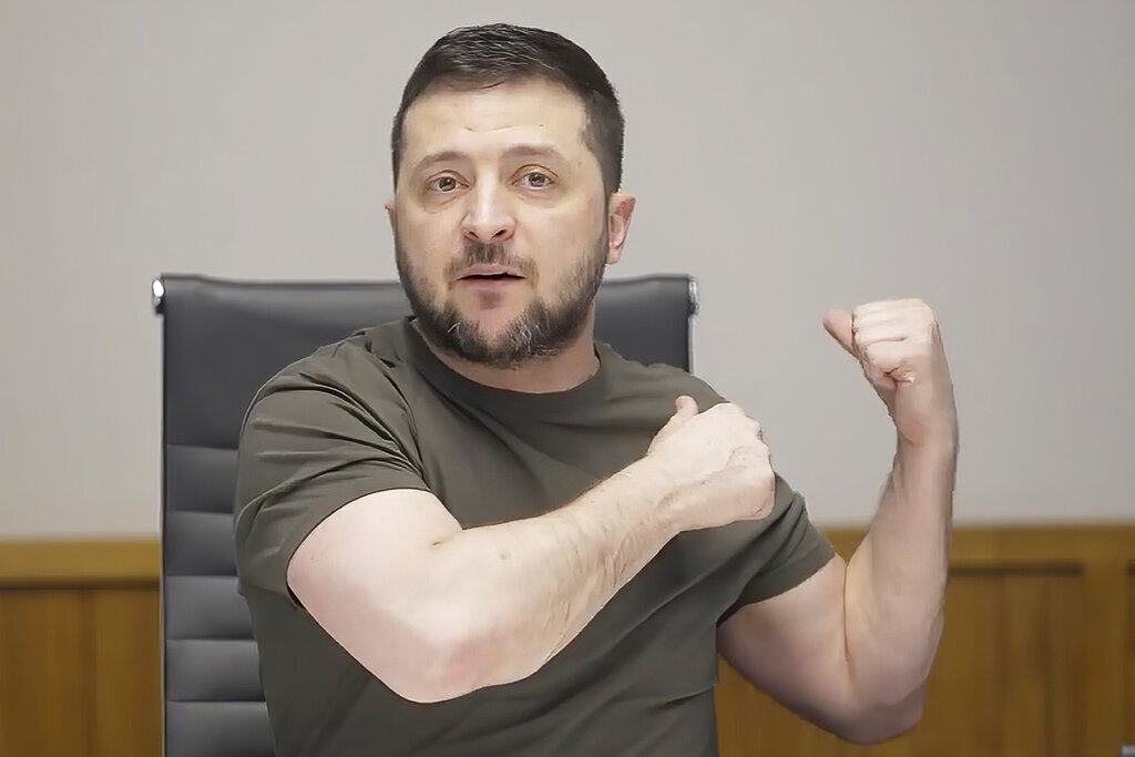 Volodimir Zelenski, presidente de Ucrania desde su oficina. (AP)
