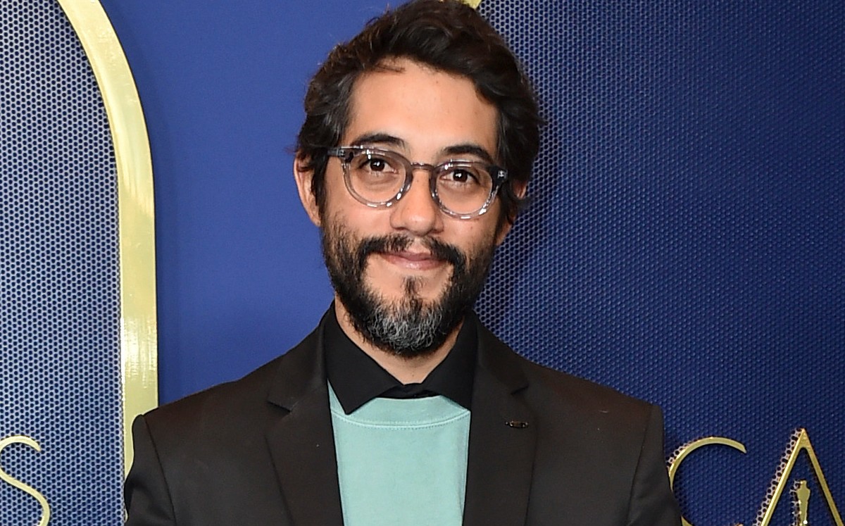 Carlos López Estrada reacciona tras perder el Oscar 2022 (AP).