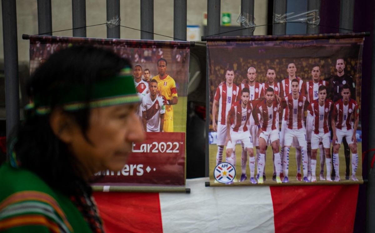 Chamanes peruanos recurren a conjuros para poner a su selección en Qatar 2022 (AFP)