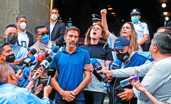 Familiares de la encarcelada protestan frente a la sede del Poder Judicial federal. Araceli López/archivo