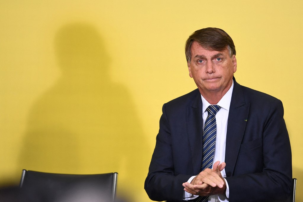 Jair Bolsonaro, presidente de Brasil, ha sido hospitalizado en varias ocasiones tras ser apuñalado en 2018. (AFP)