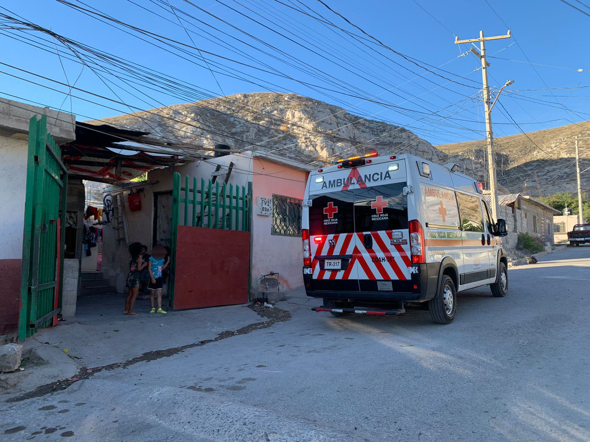 Tanto la madre como el recién nacido fueron trasladados al Hospital General para su valoración médica. | Especial