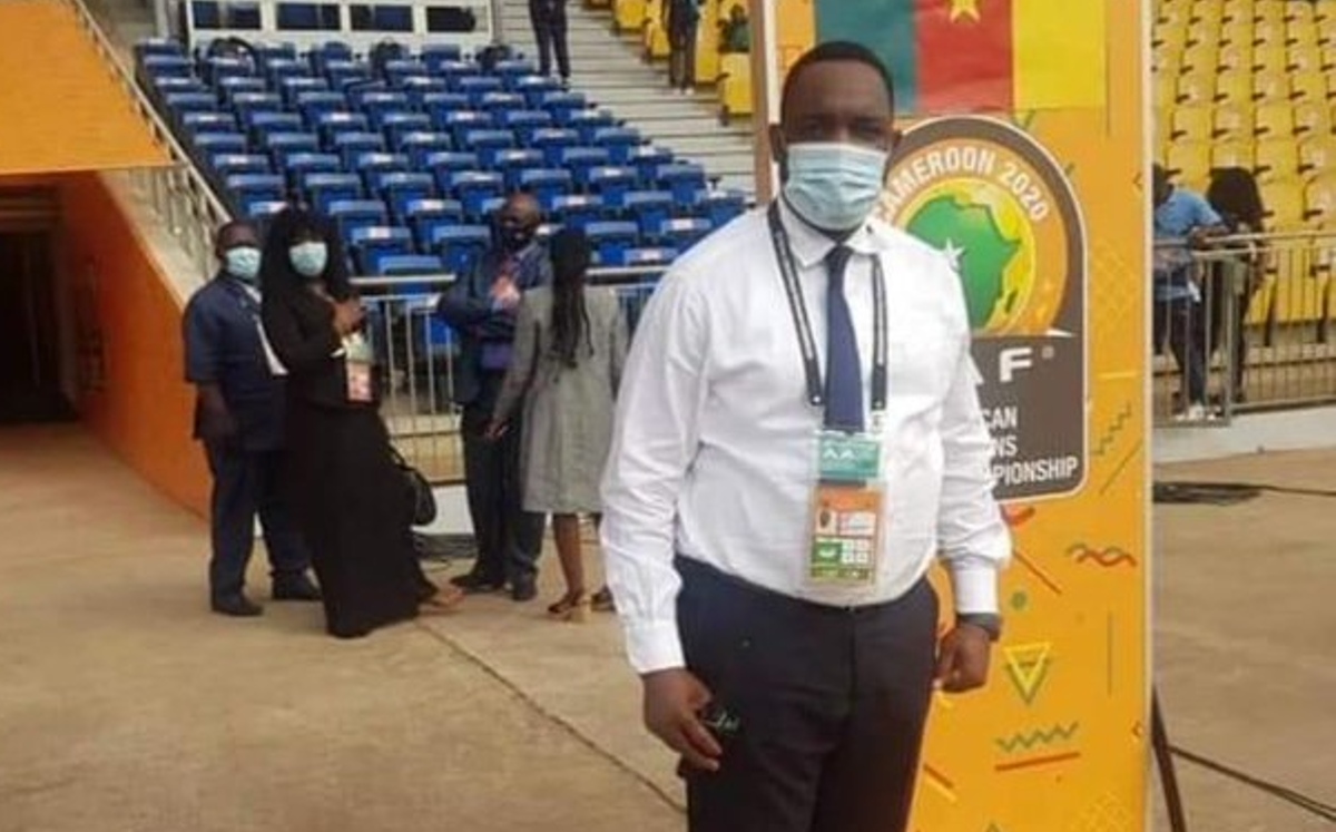 Doctor de FIFA muere tras disturbios por la eliminación de Nigeria (Twitter @FAZFootball)