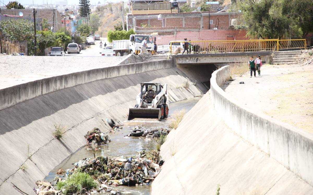 Limpieza en ríos y arroyos en León.-