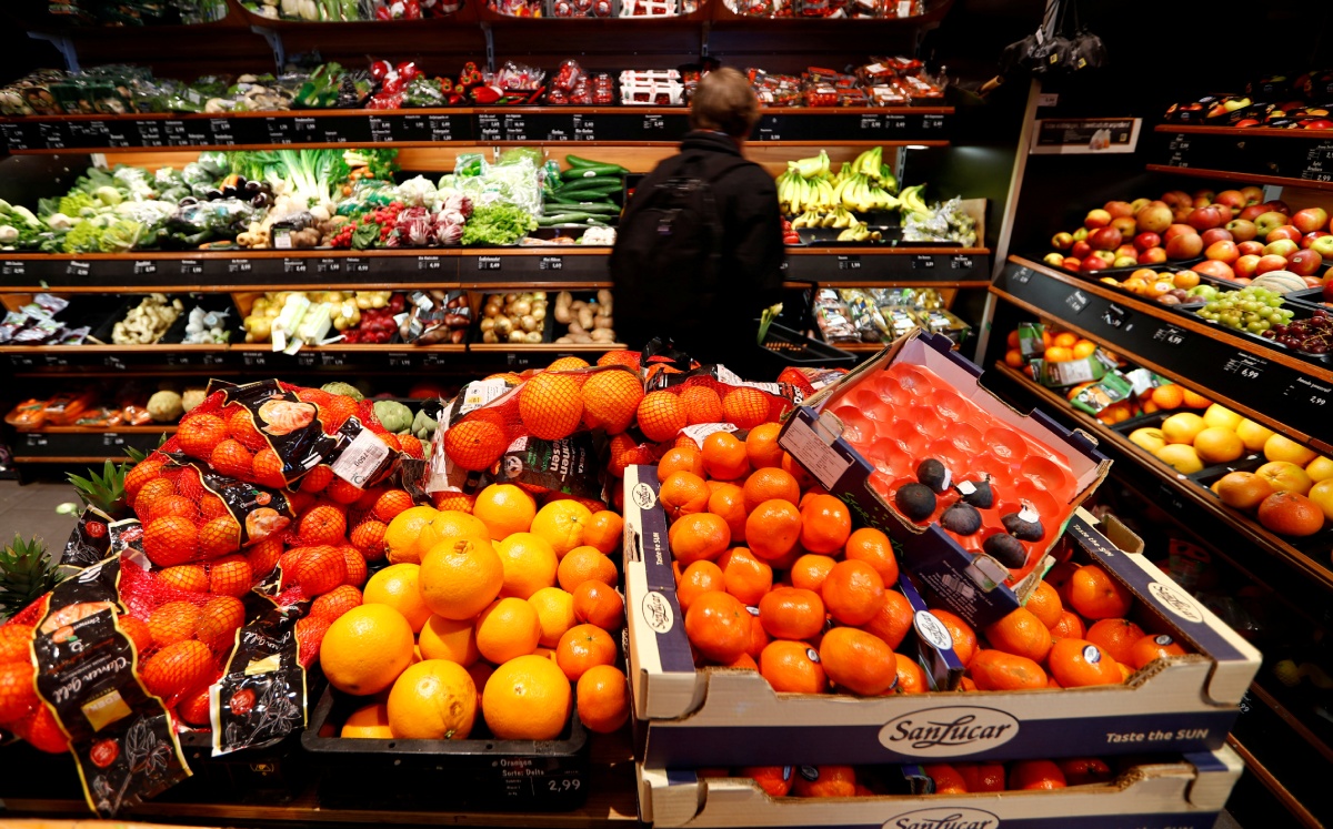 La medida de inflación de una sociedad es generalmente la variación del índice de precios al consumidor, refiere el Banxico. Foto: Reuters
