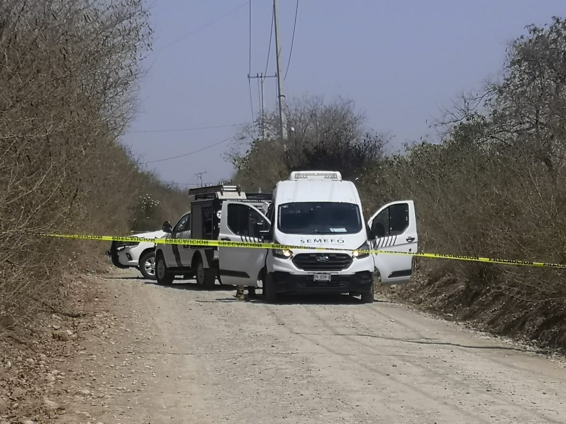 Hallan a dos calcinados al interior de un auto en Cadereyta, NL. Foto: Erik Rocha.