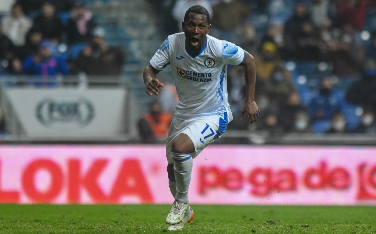 Bryan Angulo se une a la lista, otro jugador que abandona Cruz Azul (Imago 7)