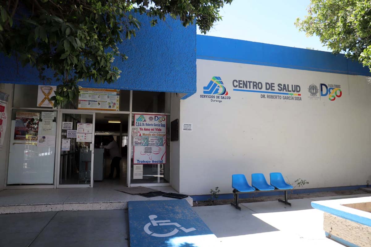 Padres o madres cuando acuden al IMSS o al ISSSTE y no les dan los medicamentos. (Rolando Riestra)