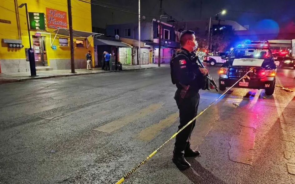 Delincuente resulta herido tras intentar asaltar a peatón en Monterrey. Foto: Agustín Martínez.