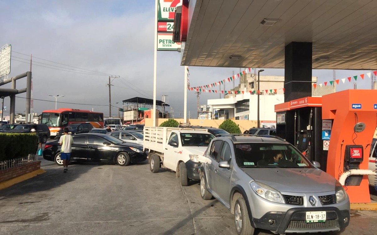 Filas de gasolineras de Reynosa  Filas de gasolineras de Reynosa