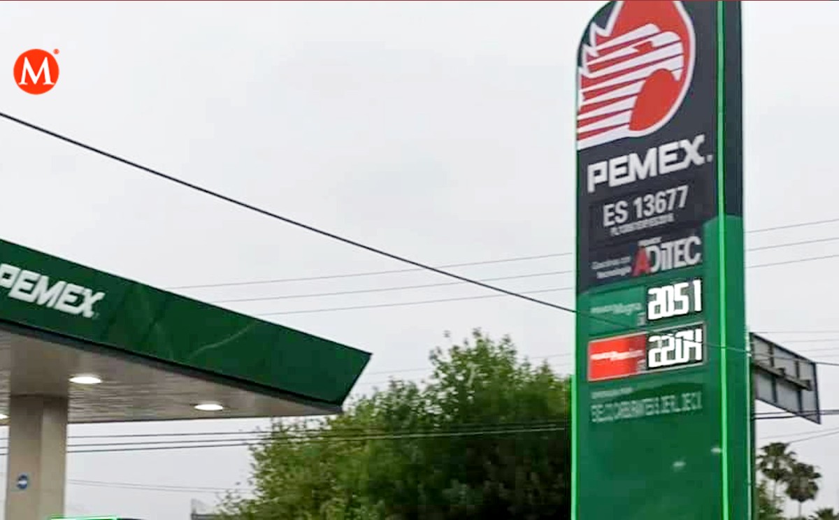 Sube precio de gasolina en Nuevo Laredo; hacen compras de pánico