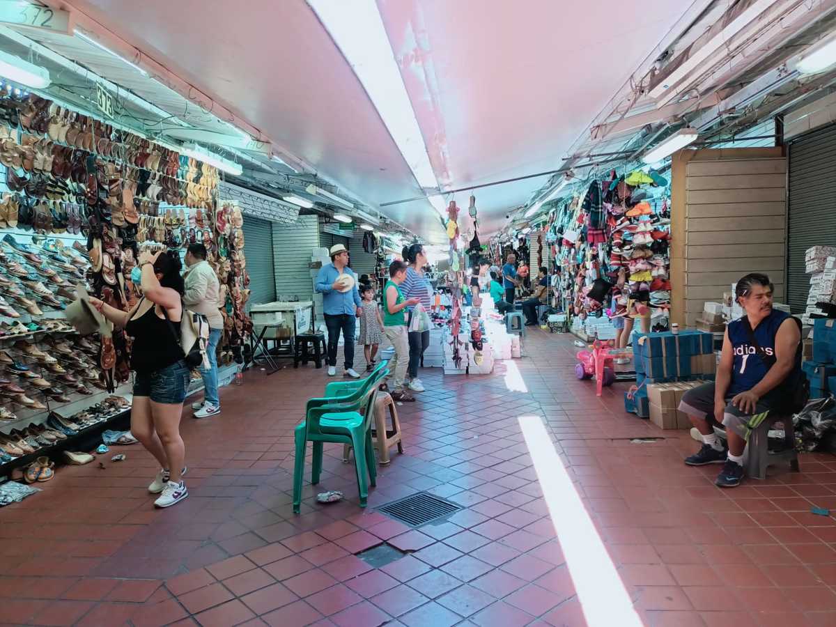 Reabren más de 500 locales en San Juan de Dios (Josefina Ruiz)