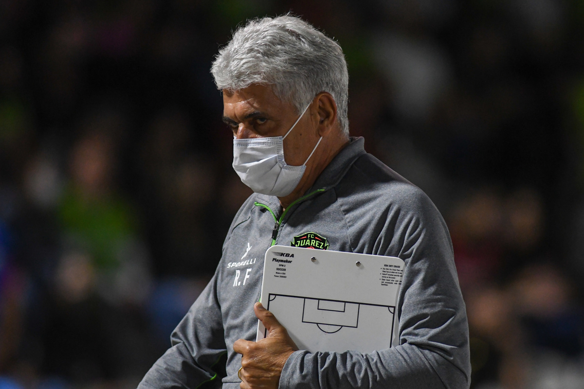 Ricardo Ferretti, triste y frustrado por derrota de Juárez ante Pumas (Imago7)