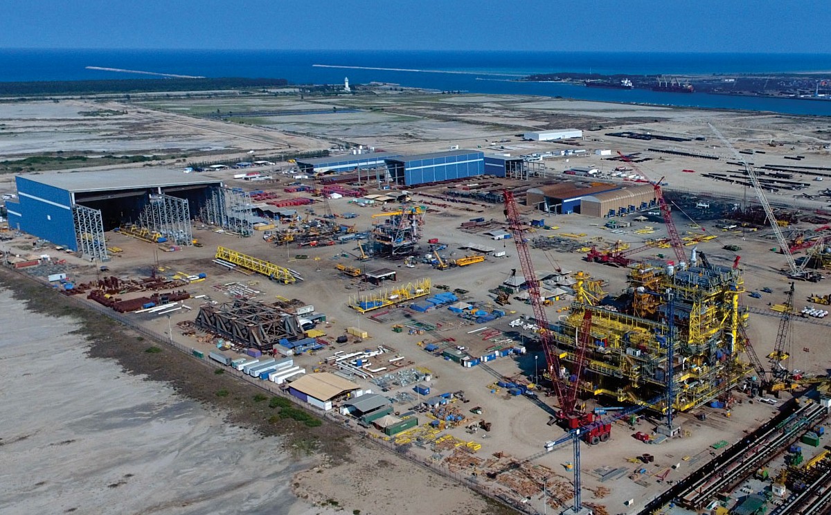 La plataformera McDermott cuenta con patios en el puerto de Altamira.