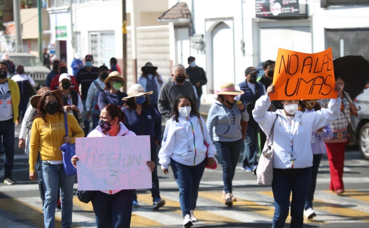 Las movilizaciones provocaron una intensa carga vehicular. (Tania Contreras)