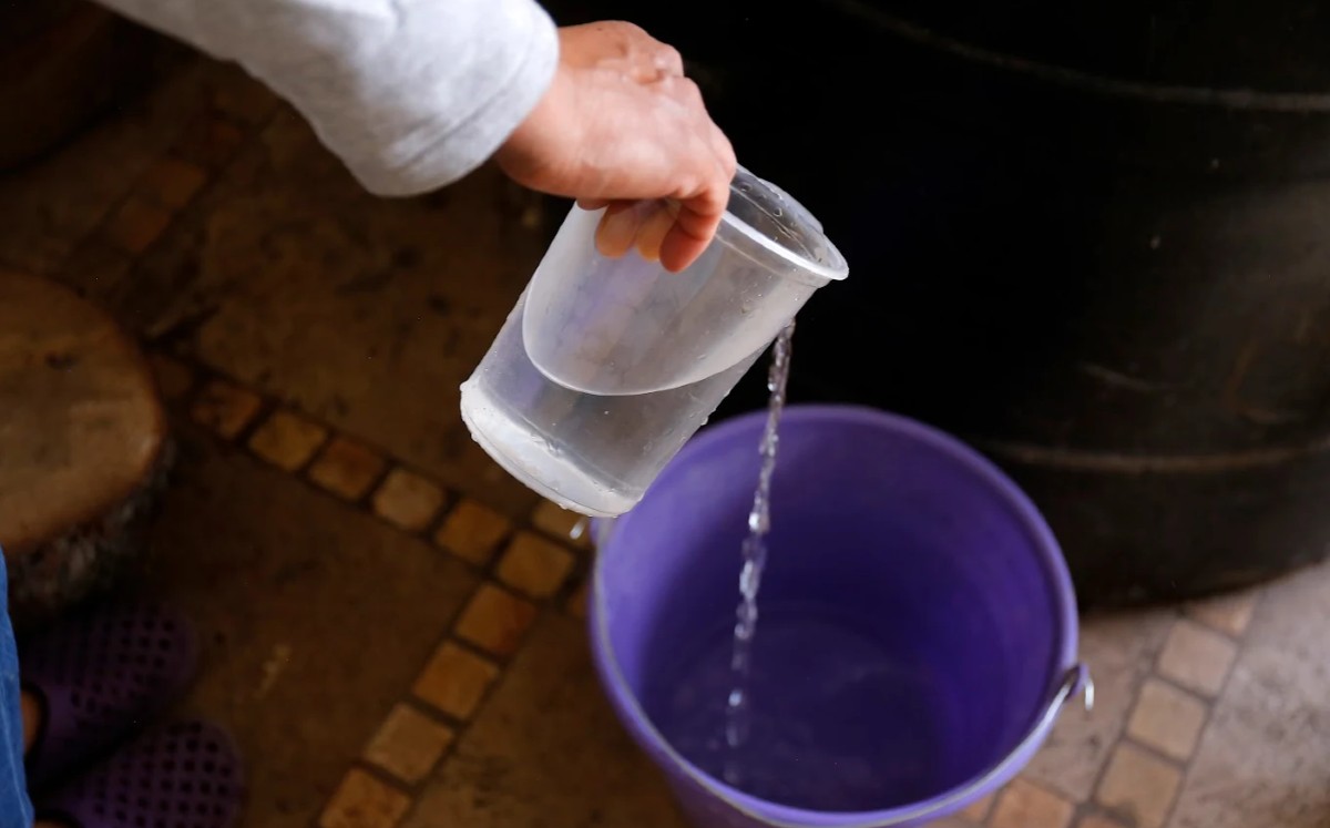 Escuelas de Durango comienzan a experimentar la falta de agua. (Rolando Riestra)
