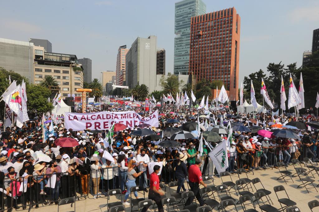 Las personas comienzan a llegar | Jorge Carballo