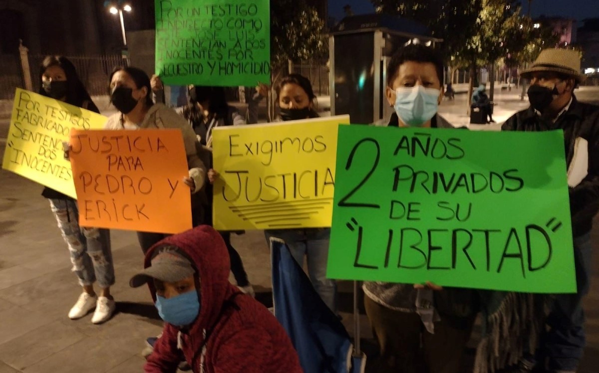 Los manifestantes piden que se revisen ambos casos a dos años de la detención. | Ramón Ramírez