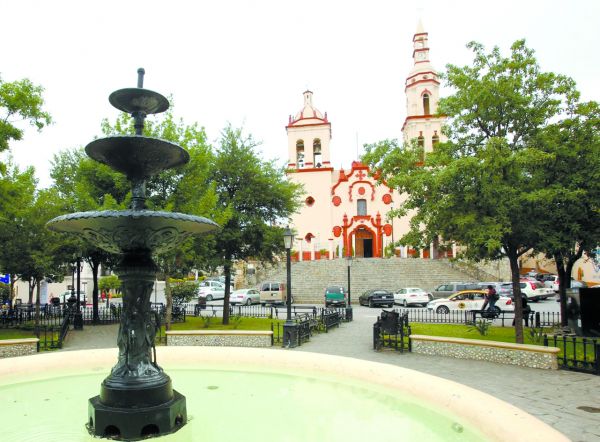 Los Pueblos Mágicos representan una buena opción para turistear en estos días de descanso y a la vez, darle apoyo económico a los comerciantes locales