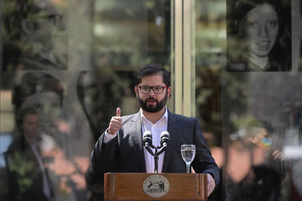Boric presenta plan para mejorar la economía de Chile (AFP)